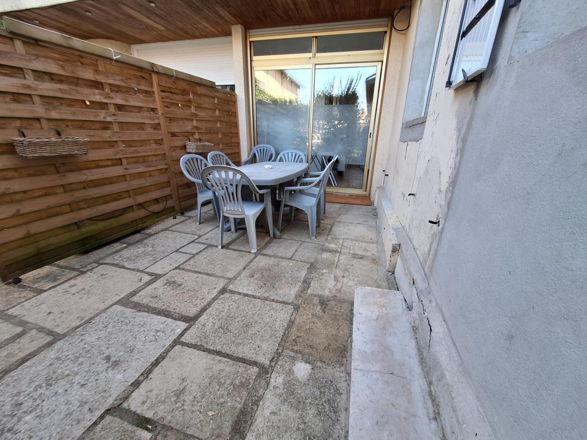 Le-Bon-Appart De Plain-Pied Avec Terrasse Auxonne Exterior foto